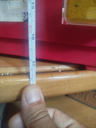 Jaula para pájaros blanca y roja