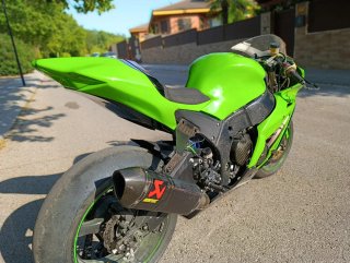 Kawasaki ZX10R.