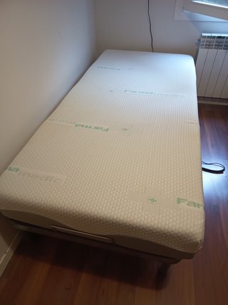 Cama articulada con colchón