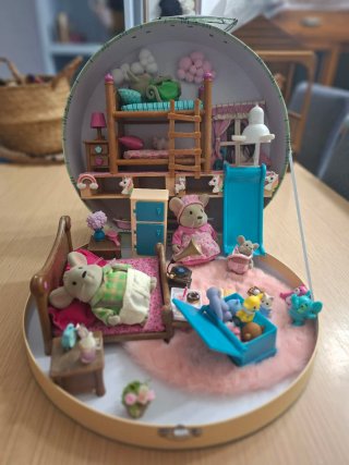 Casa de muñecas maletín