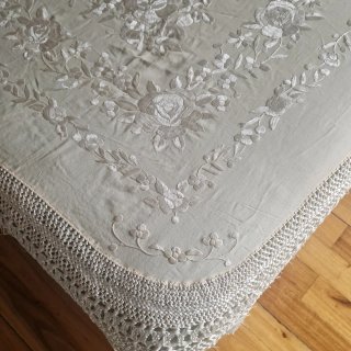 Manton Manila Beige Seda Bordado