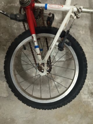 Bicicleta infantil Monty roja 6-8 años