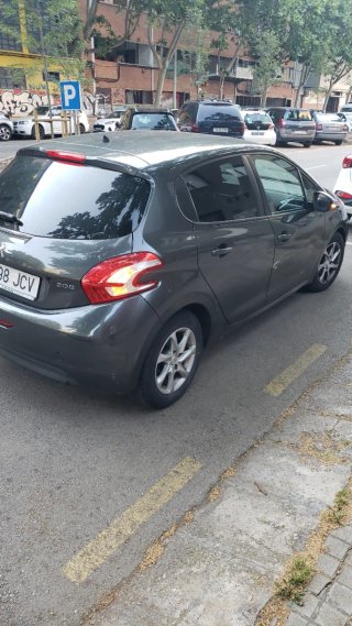 Peugeot 208 2015
