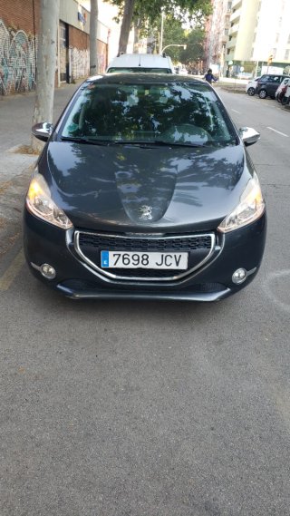 Peugeot 208 2015