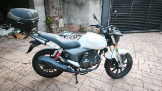 Moto Keeway RKV 125 Blanca