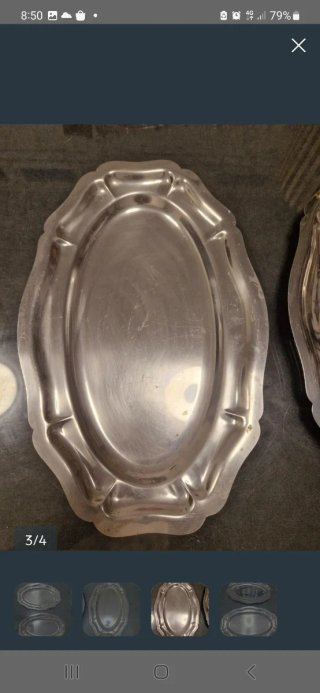 Due vassoi metallici argentati da 40 cm