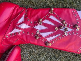 Botas Zíngaras Rojas con Cascabeles