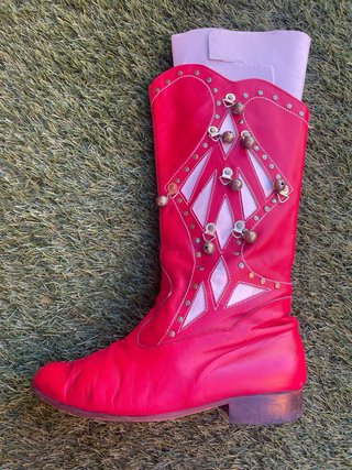 Botas Zíngaras Rojas con Cascabeles