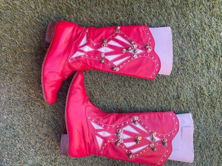 Botas Zíngaras Rojas con Cascabeles