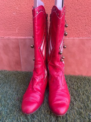 Botas Zíngaras Rojas con Cascabeles