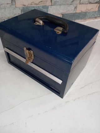 caja de herramientas de chapa metálica