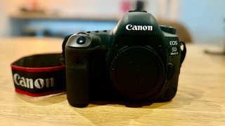 Canon EOS 5D Mark IV con 8.409 disparos