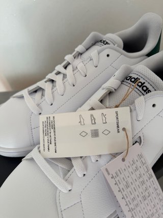 Scarpe Adidas urban court