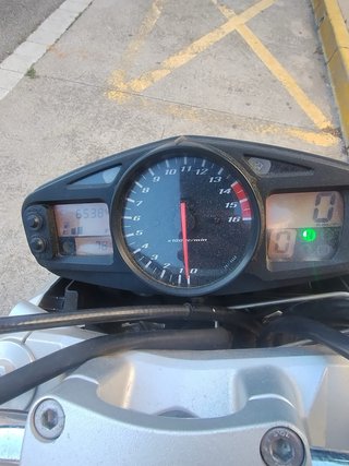 Suzuki GSR 600