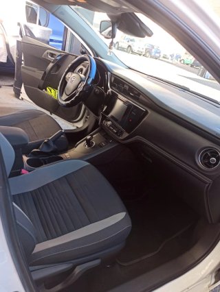 Toyota Auris 2015