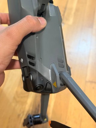 DJI Mavic 3 Classic con DJI RC casi nuevo