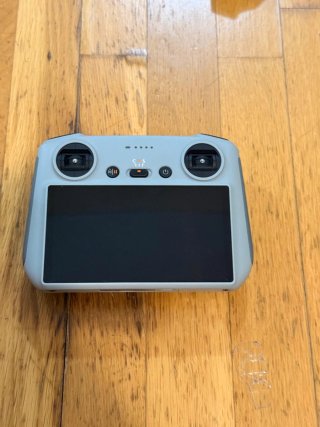 DJI Mavic 3 Classic con DJI RC casi nuevo