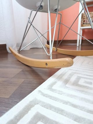 Cómoda blanca de madera