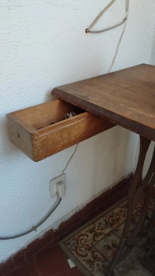 Máquina de coser Wertheim antigua