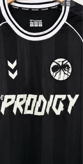 Camiseta Hummel The Prodigy Talla M Negra