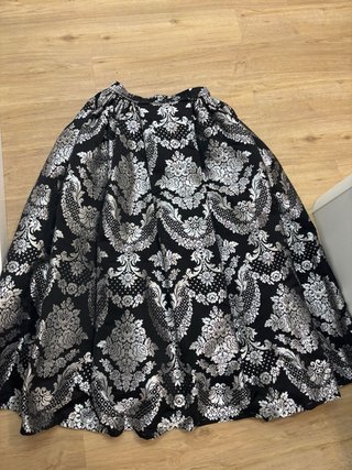 Falda Fallera Brocatel Negro y Plata