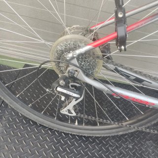 Bicicleta GT Transeo Elite Híbrida Trekking