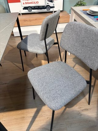 Juego de 4 sillas de comedor grises