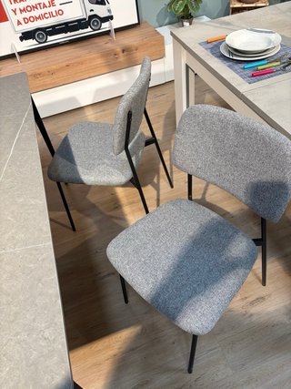 Juego de 4 sillas de comedor grises