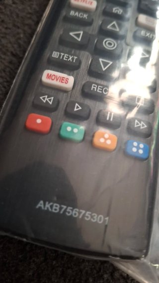 Mando TV LG AKB75675301