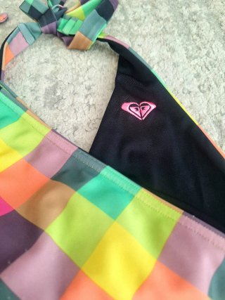 Conjunto Bikini y Pantaloneta Roxy Cuadros