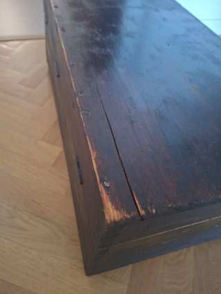 Arcón de madera antiguo