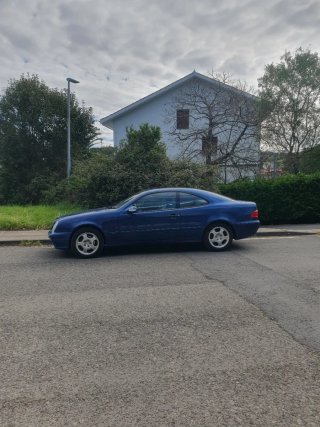 Mercedes-Benz  CLK 2001