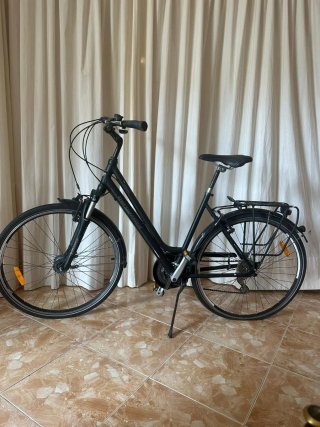 Bicicleta de paseo negra