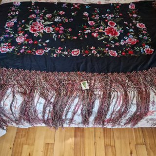 Mantón Manila Seda Bordado Negro