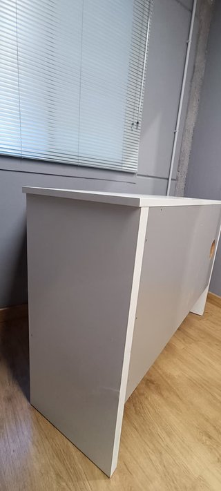 Mueble moderno blanco y gris