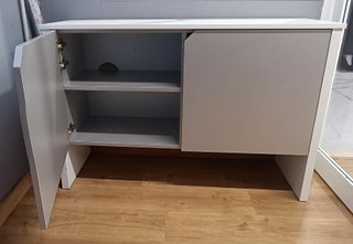 Mueble moderno blanco y gris