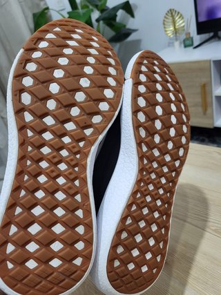 Vans UltraRange.  -T44.5
