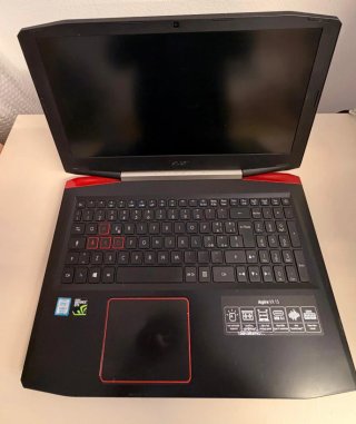 Acer Aspire VX 15 Gaming Laptop i7 GTX 1050 SSD+1T