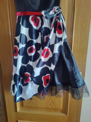 Vestido negro y rojo mujer