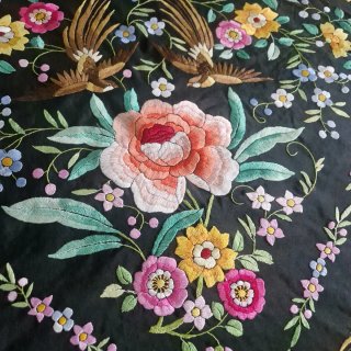 Mantón Manila Bordado Seda Negro