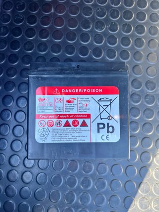 Batería KYOTO YTX14-BS Moto 12V 12Ah