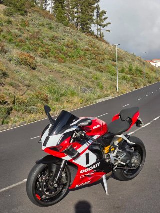Ducati Panigale V2