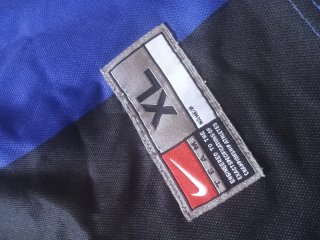 Camiseta Vintage Nike Rayas Azul/Negro