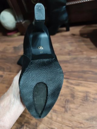 Botas altas piel negras Gino Rossi talla 37