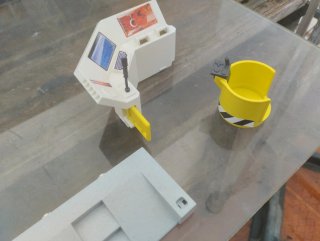 Lote Playmobil: Consola y Cubo