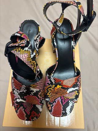 Tacones Bershka Serpiente Talla 41