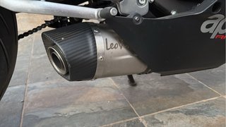 Aprilia RS125 Deportiva Roja y Plata ABS