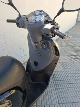 Honda PS 125i Passion Scooter Automática