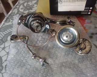 Carrete pesca réplica Shimano