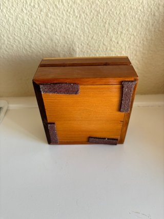 Caja de madera decorada